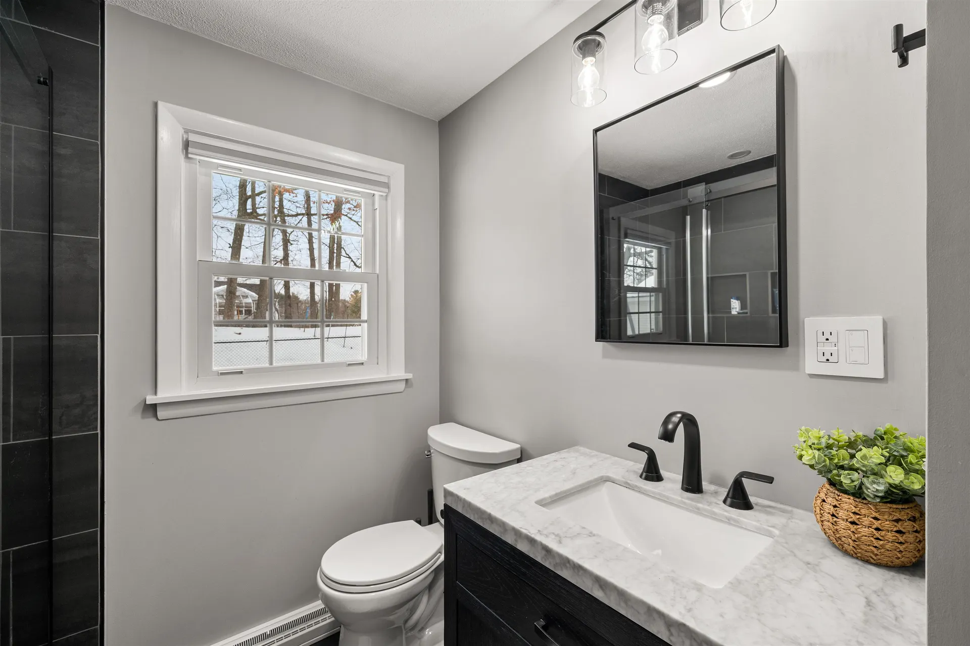 25 Carol Avenue Salem NH 03079