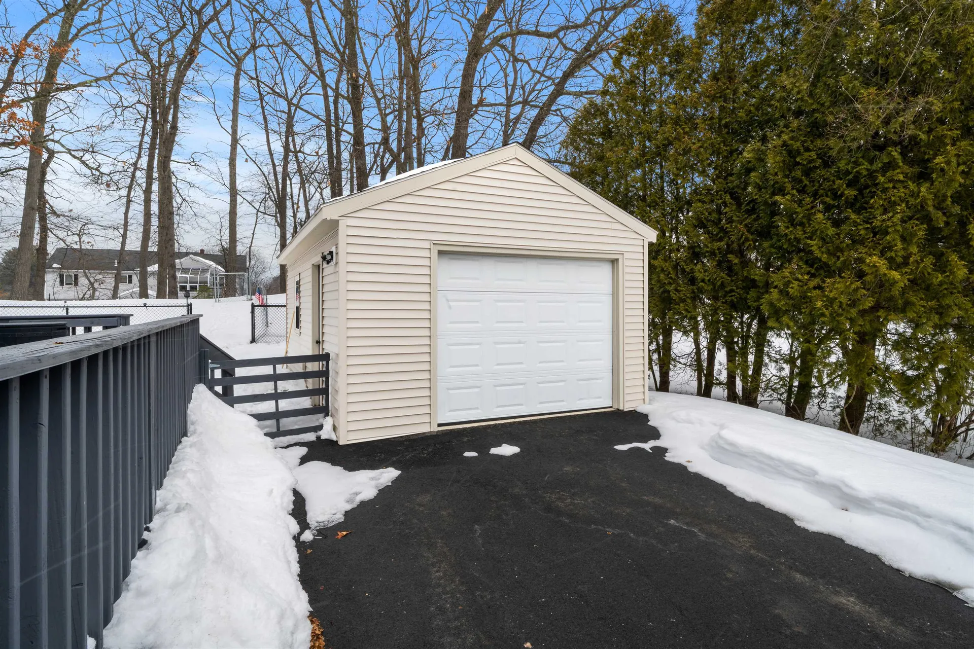 25 Carol Avenue Salem NH 03079