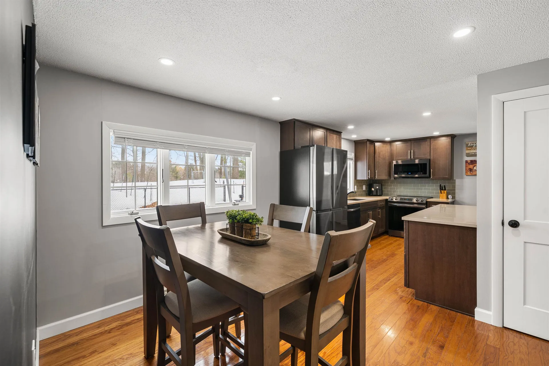 25 Carol Avenue Salem NH 03079