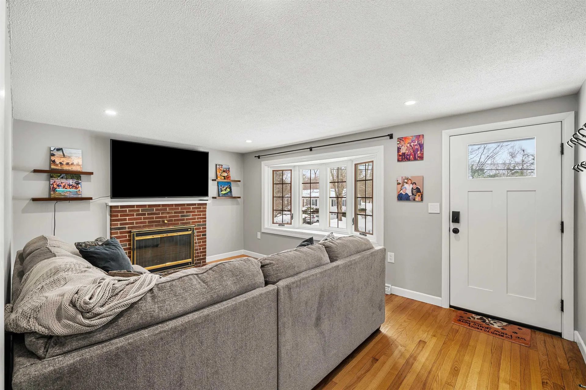 25 Carol Avenue Salem NH 03079