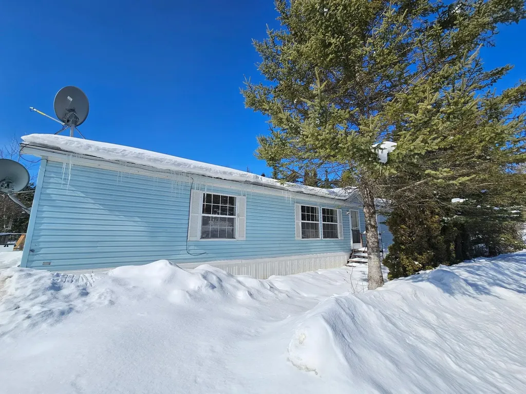 55 Bayley-hazen Road Walden VT 05873