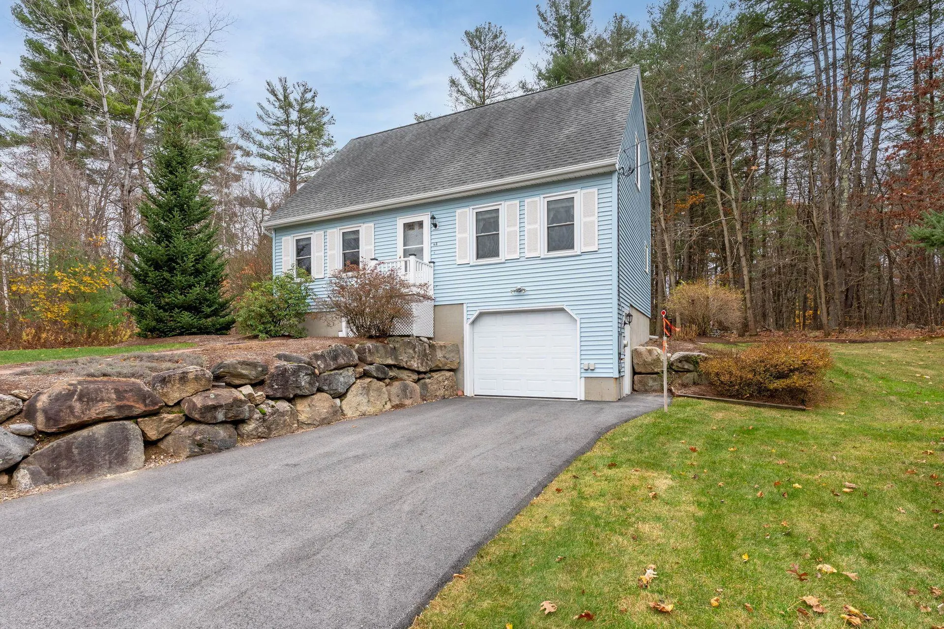 41 Golden Gate Drive Hooksett NH 03106