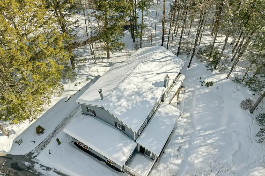 45 Timber Lane Laconia NH 03246