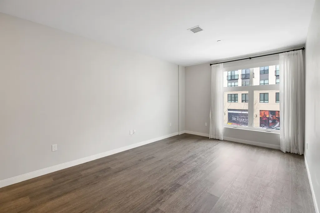 18 Artisan Drive Salem NH 03079