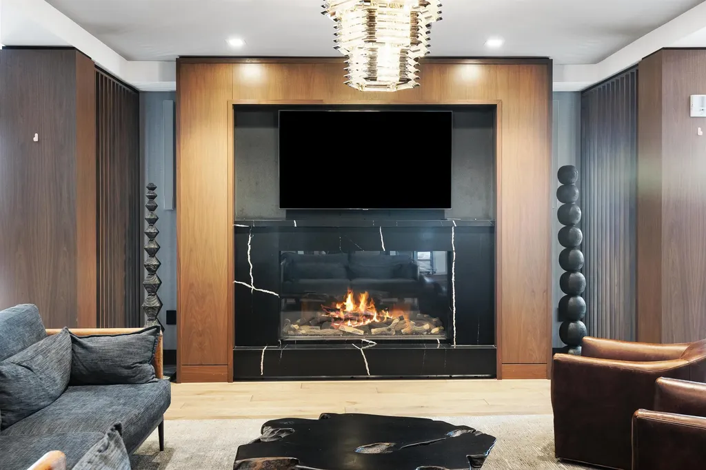 18 Artisan Drive Salem NH 03079