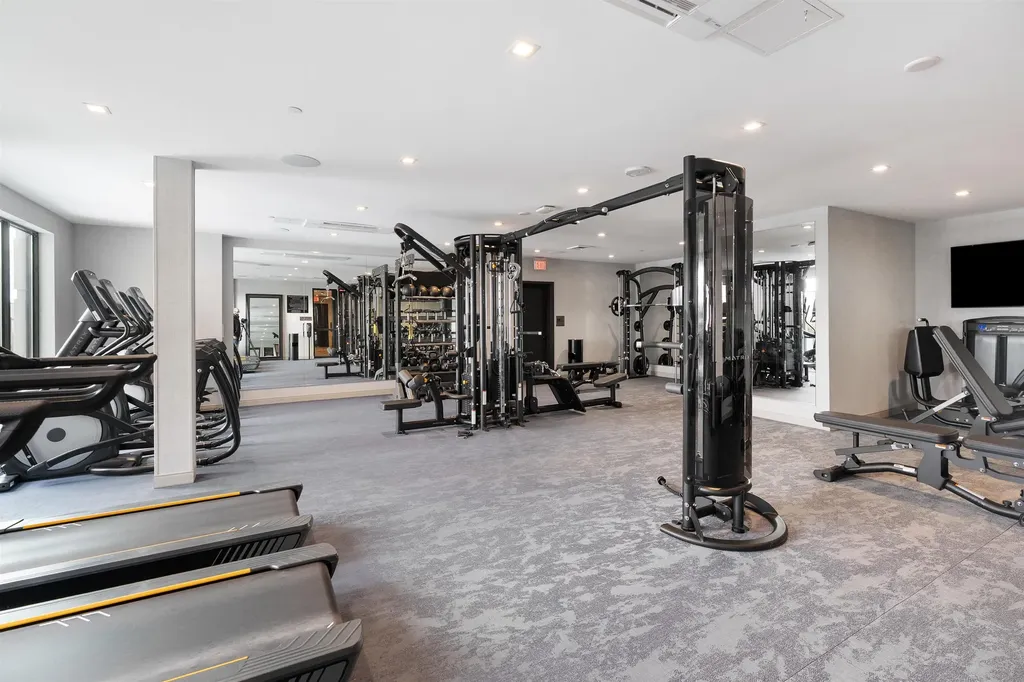 18 Artisan Drive Salem NH 03079