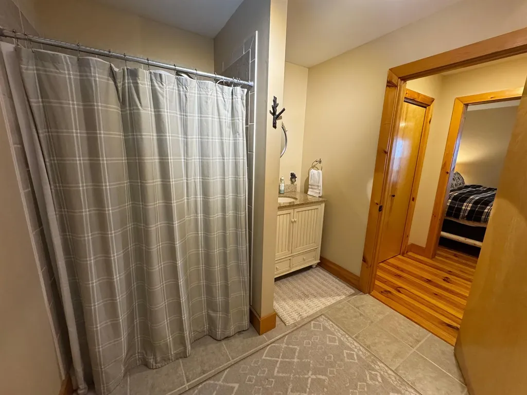 16 Rock Split Way Wilmington VT 05363