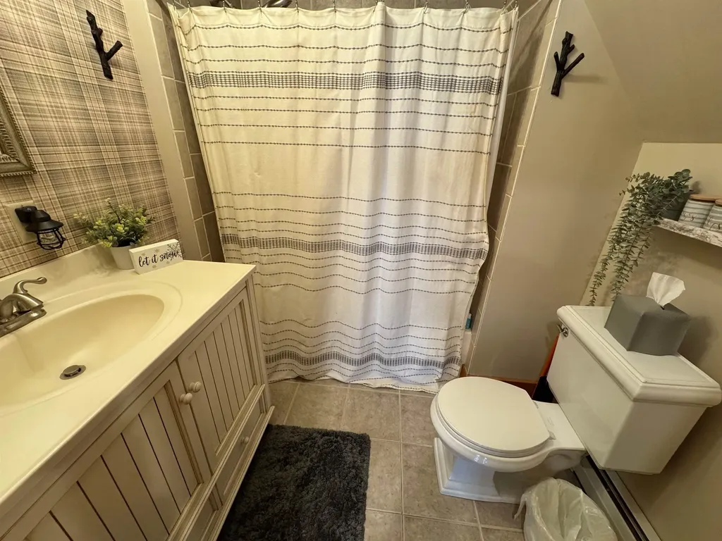 16 Rock Split Way Wilmington VT 05363