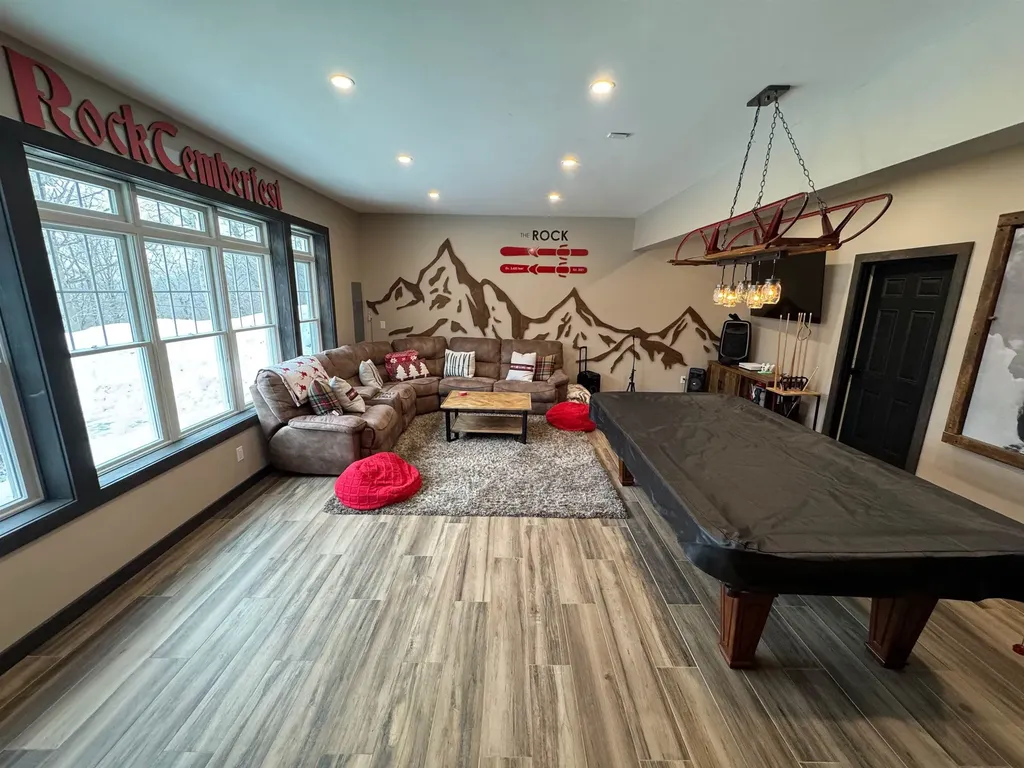 16 Rock Split Way Wilmington VT 05363