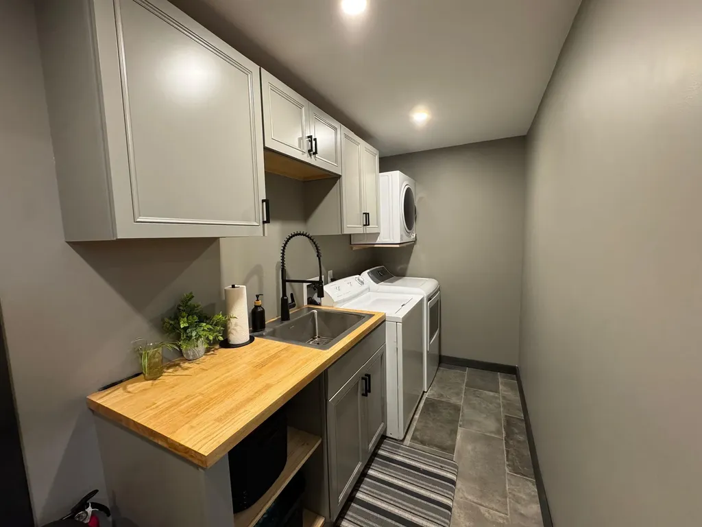 16 Rock Split Way Wilmington VT 05363