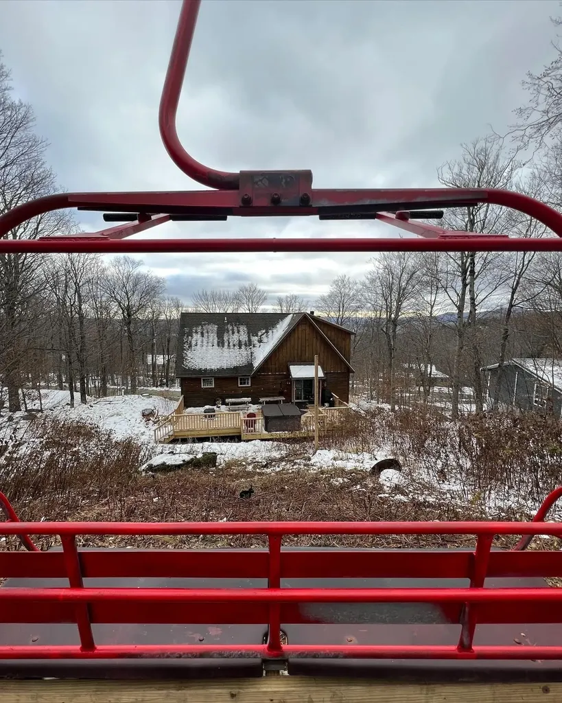 16 Rock Split Way Wilmington VT 05363