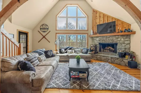 16 Rock Split Way Wilmington VT 05363