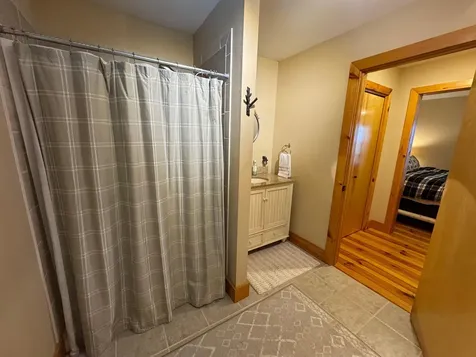 16 Rock Split Way Wilmington VT 05363