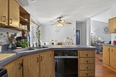 31 Mcelwain Street Merrimack NH 03054