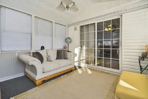 31 Mcelwain Street Merrimack NH 03054