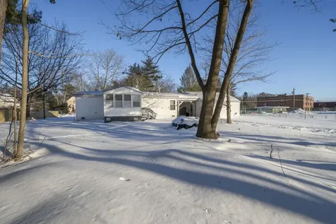 31 Mcelwain Street Merrimack NH 03054