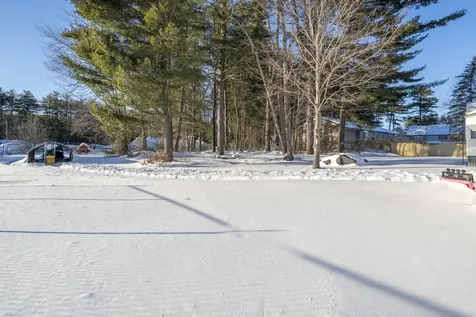 31 Mcelwain Street Merrimack NH 03054