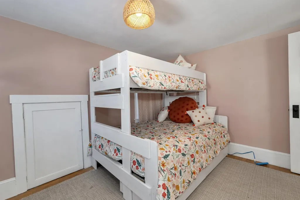 178 School Street Laconia NH 03246