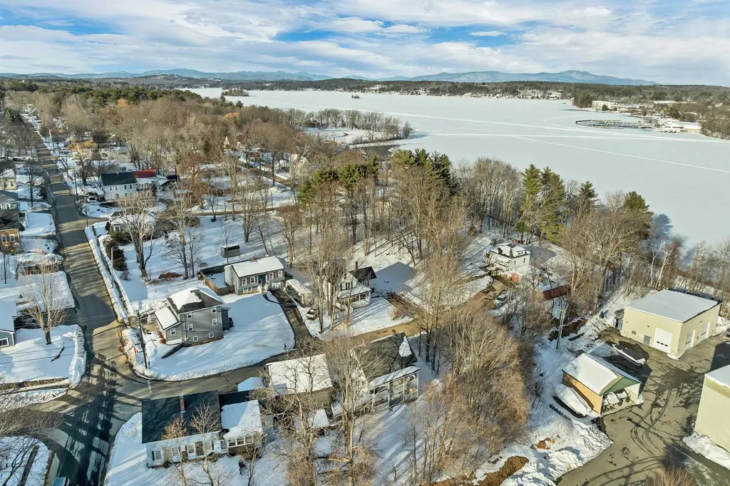 178 School Street Laconia NH 03246