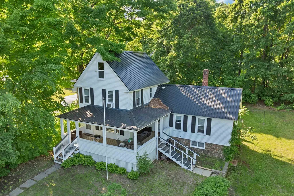178 School Street Laconia NH 03246
