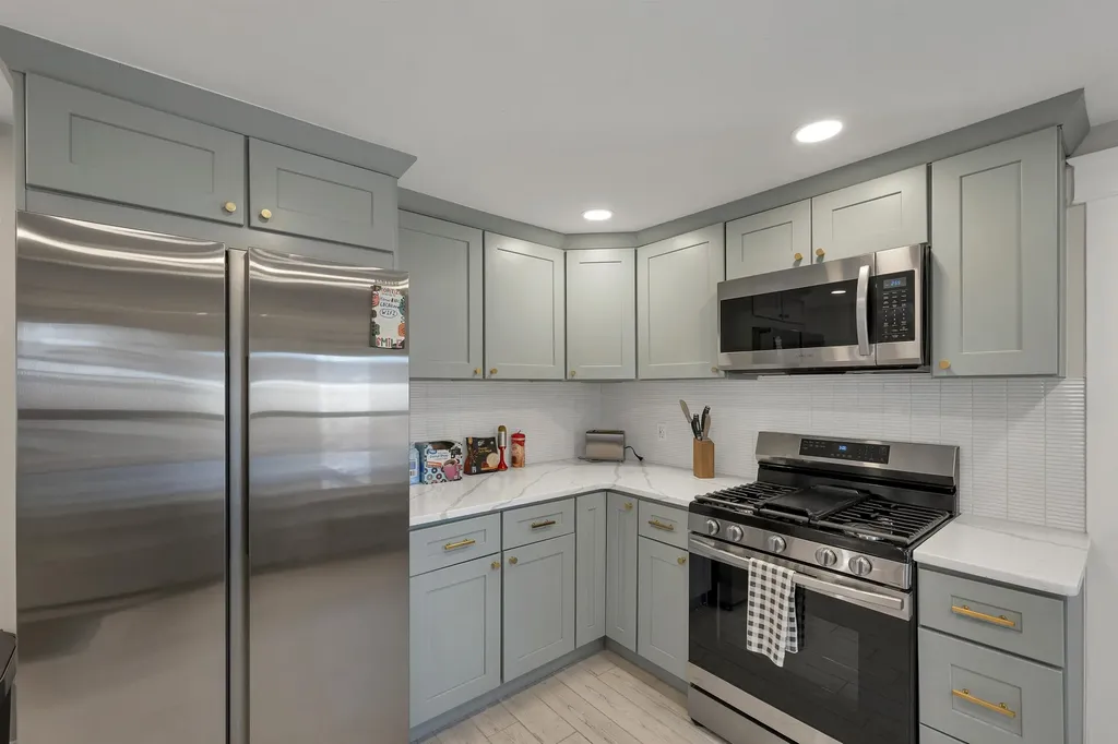 178 School Street Laconia NH 03246