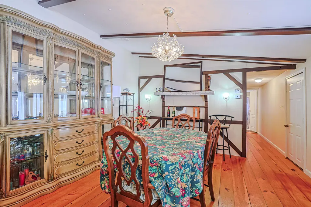 21 Dodge Road Groton NH 03040