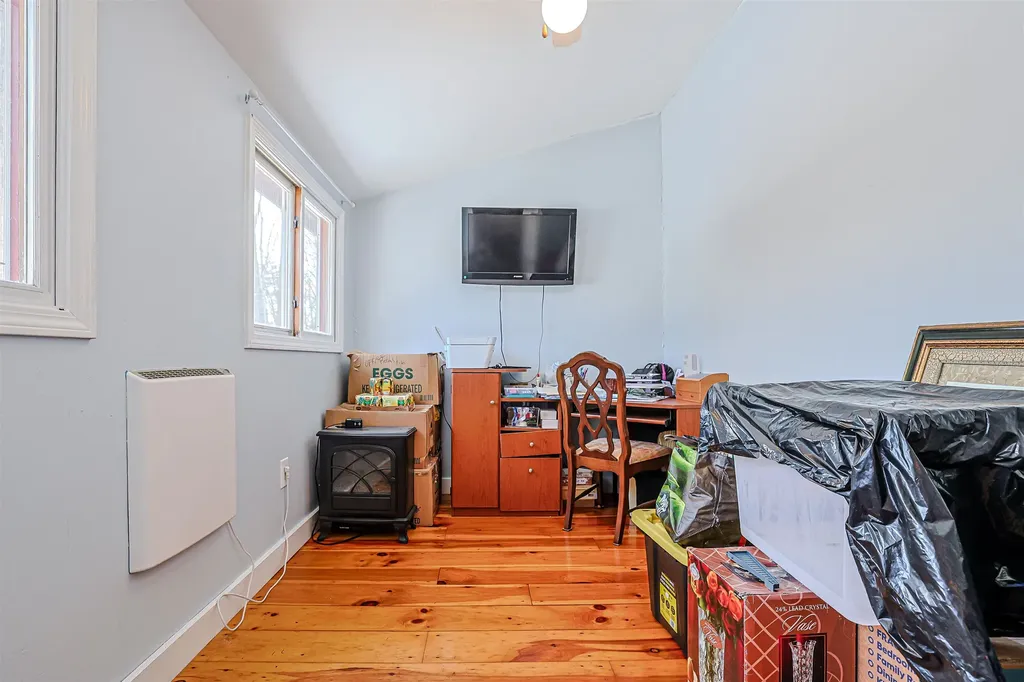 21 Dodge Road Groton NH 03040