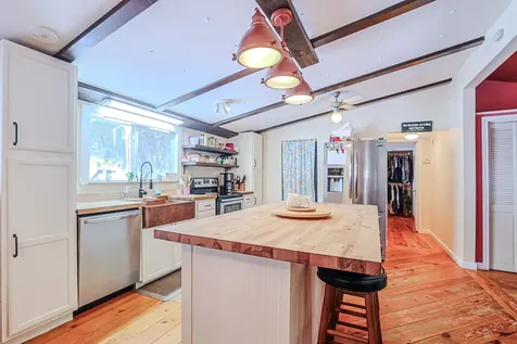 21 Dodge Road Groton NH 03040