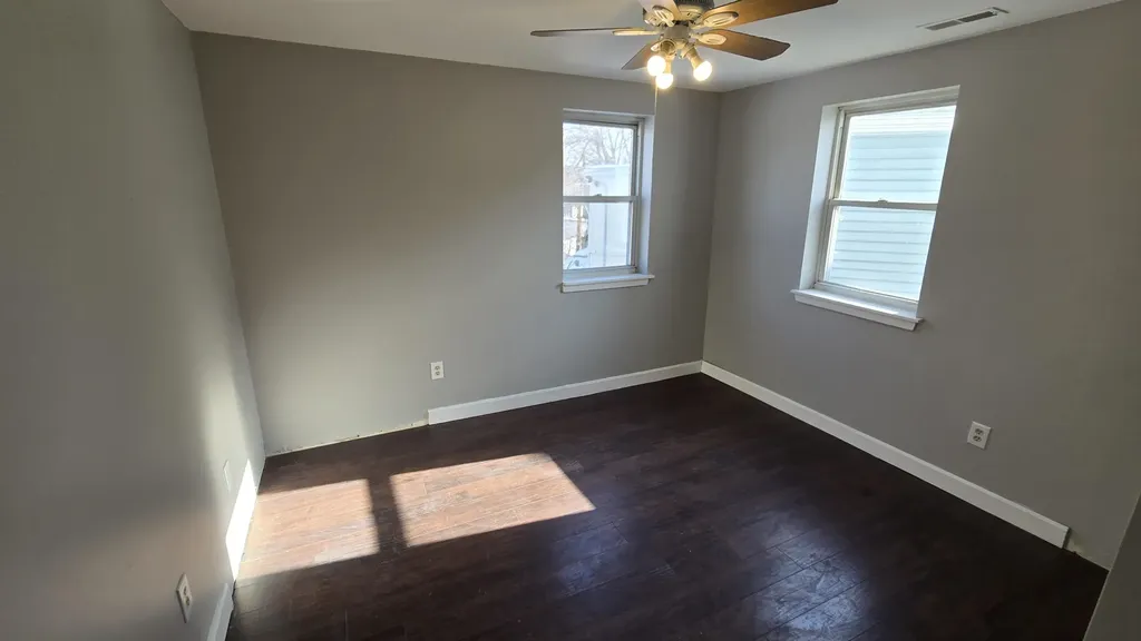 26 Ledge Street Nashua NH 03060