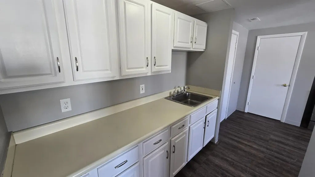 26 Ledge Street Nashua NH 03060