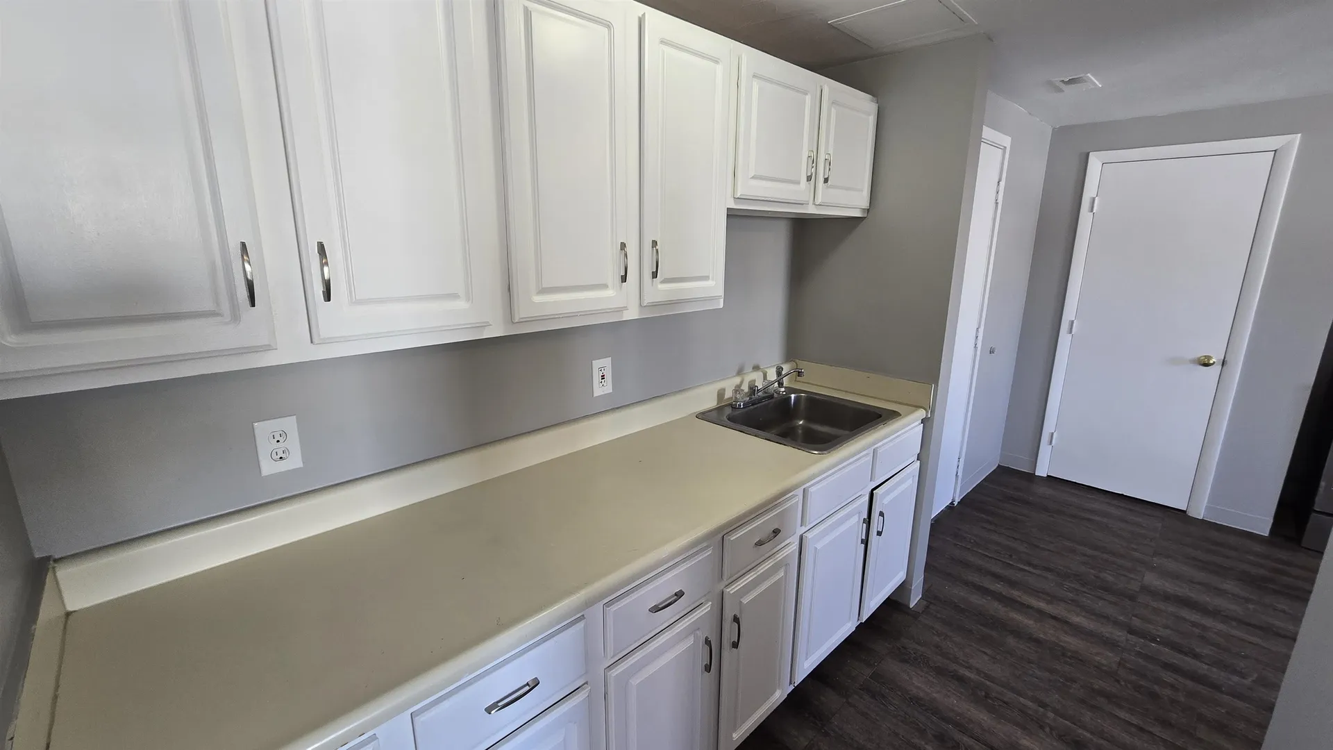 26 Ledge Street Nashua NH 03060