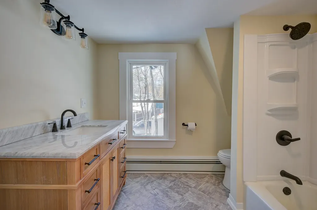 215 Hillside Avenue Conway NH 03818