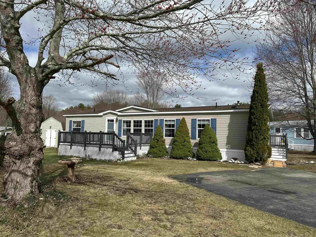 4 Limestone Way North Hampton NH 03862