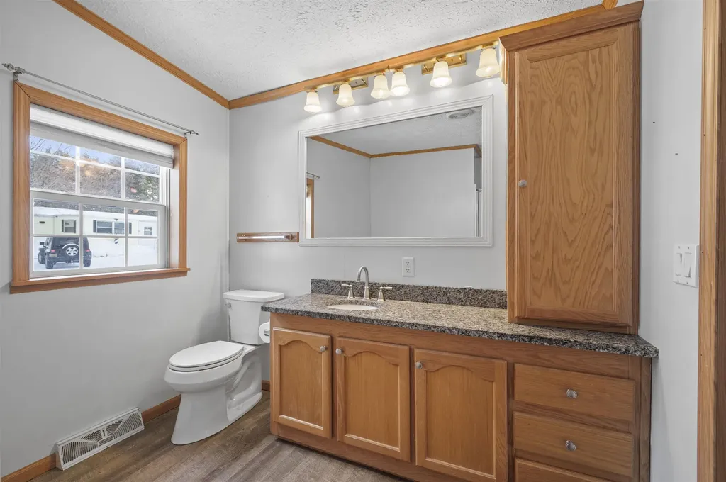 4 Limestone Way North Hampton NH 03862