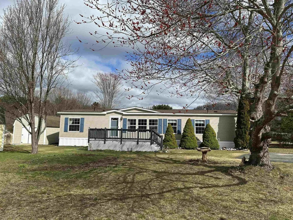 4 Limestone Way North Hampton NH 03862