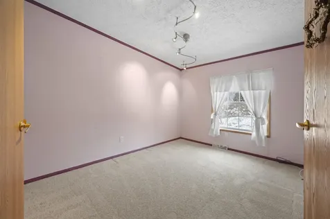 4 Limestone Way North Hampton NH 03862