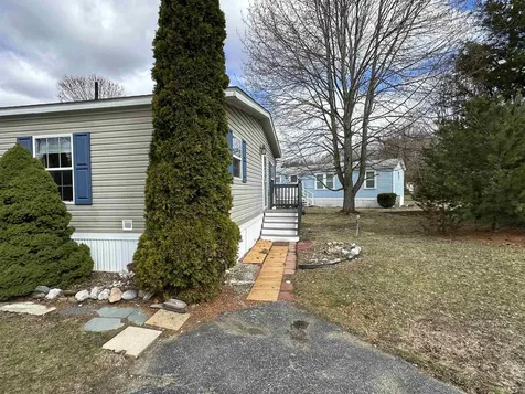 4 Limestone Way North Hampton NH 03862