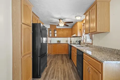 4 Limestone Way North Hampton NH 03862