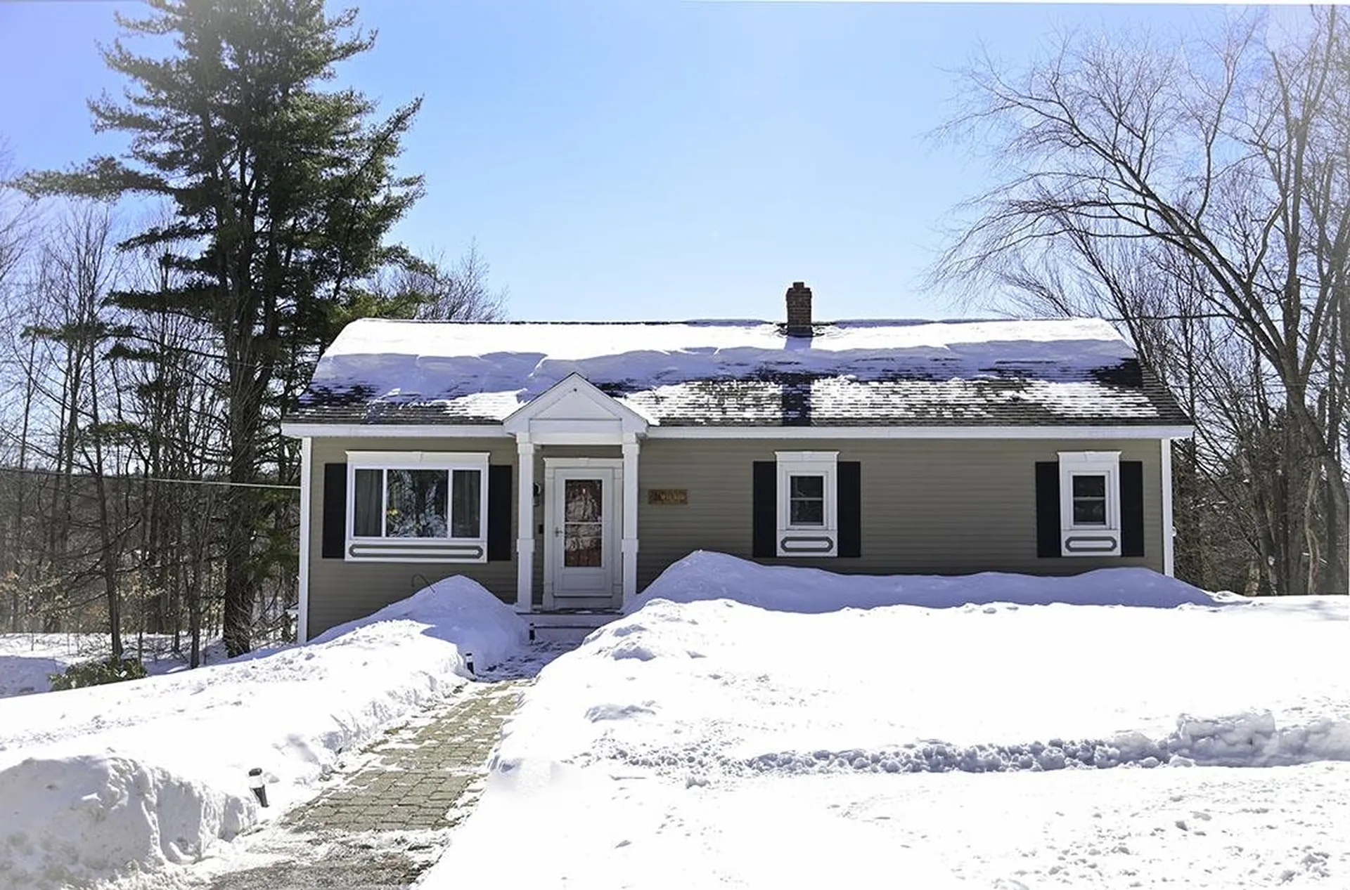 31 Johnson Street Belmont NH 03220