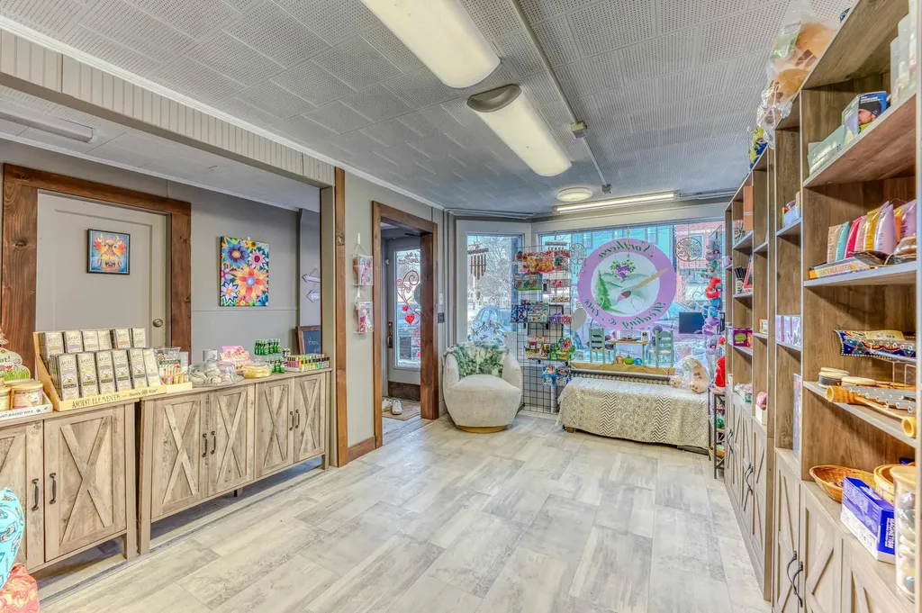 98 Main Street Lancaster NH 03584