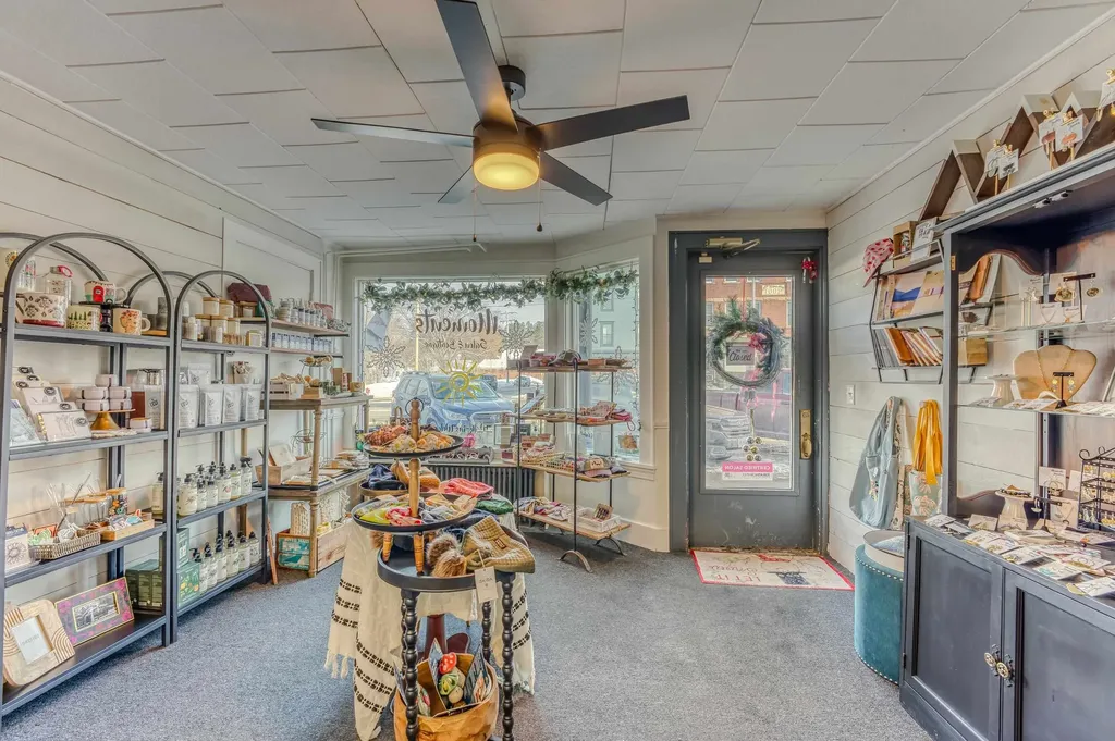 98 Main Street Lancaster NH 03584