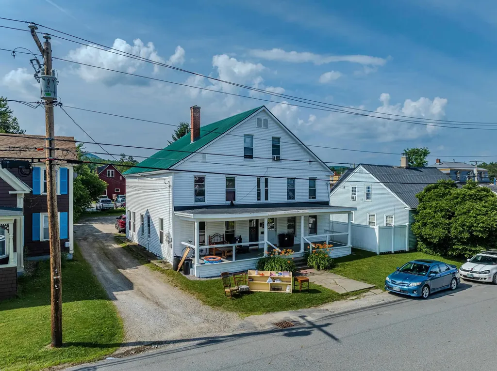 98 Main Street Lancaster NH 03584