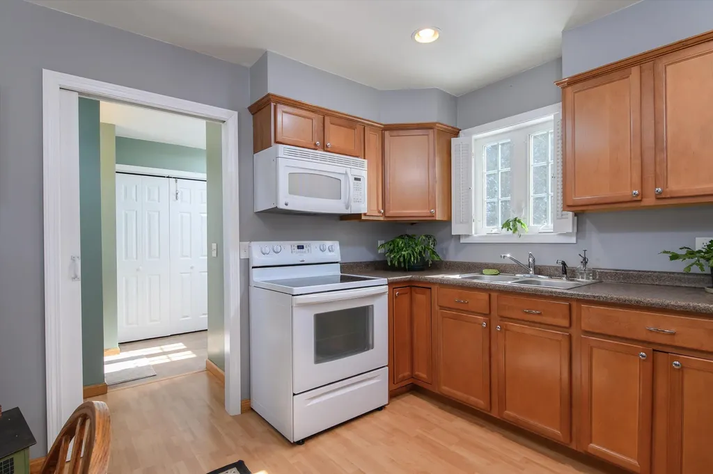 23 Wilsons Woods Road Brattleboro VT 05301