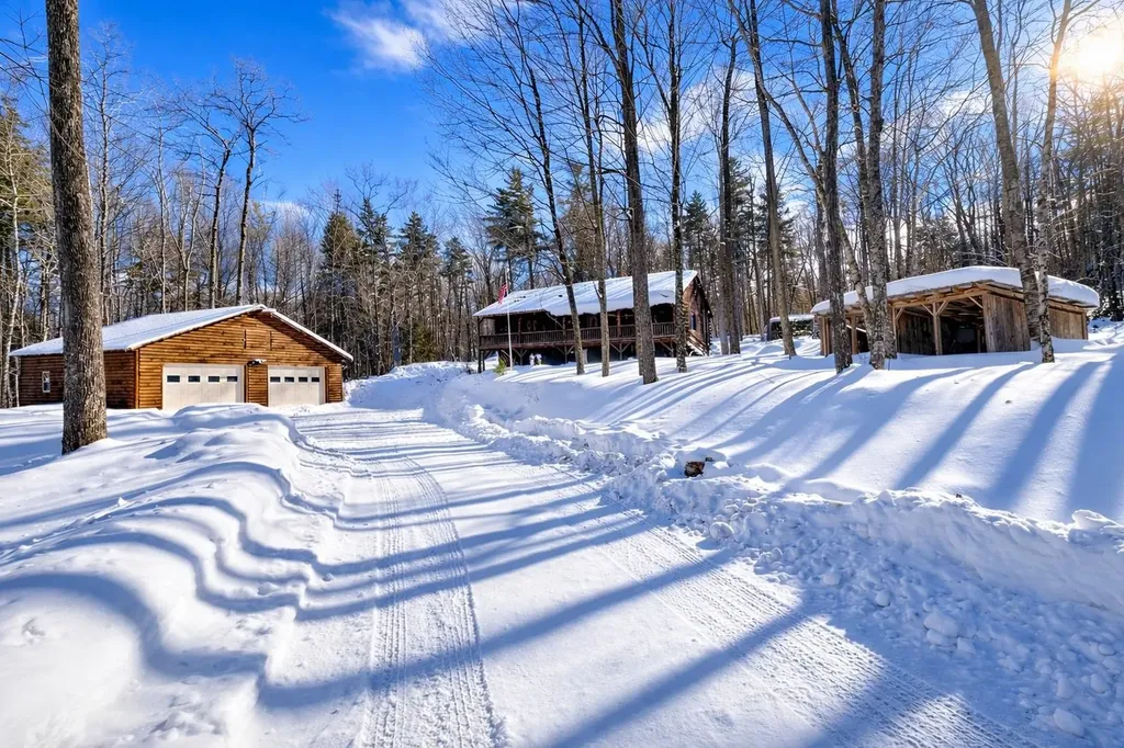 4138 West Hill Road S Jamaica VT 05343