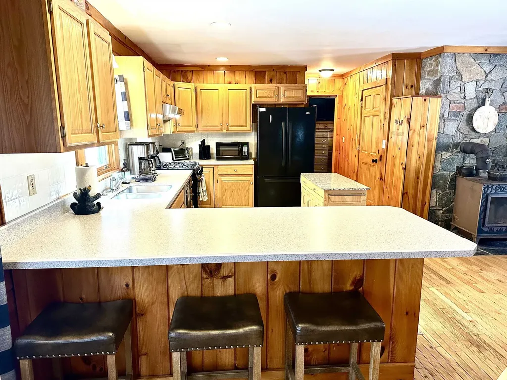 4138 West Hill Road S Jamaica VT 05343