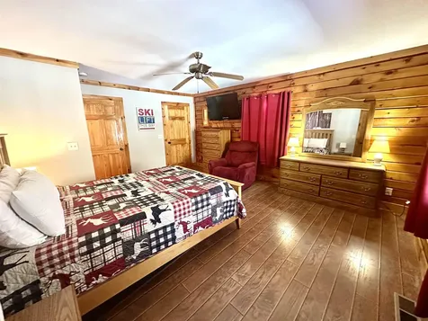 4138 West Hill Road S Jamaica VT 05343