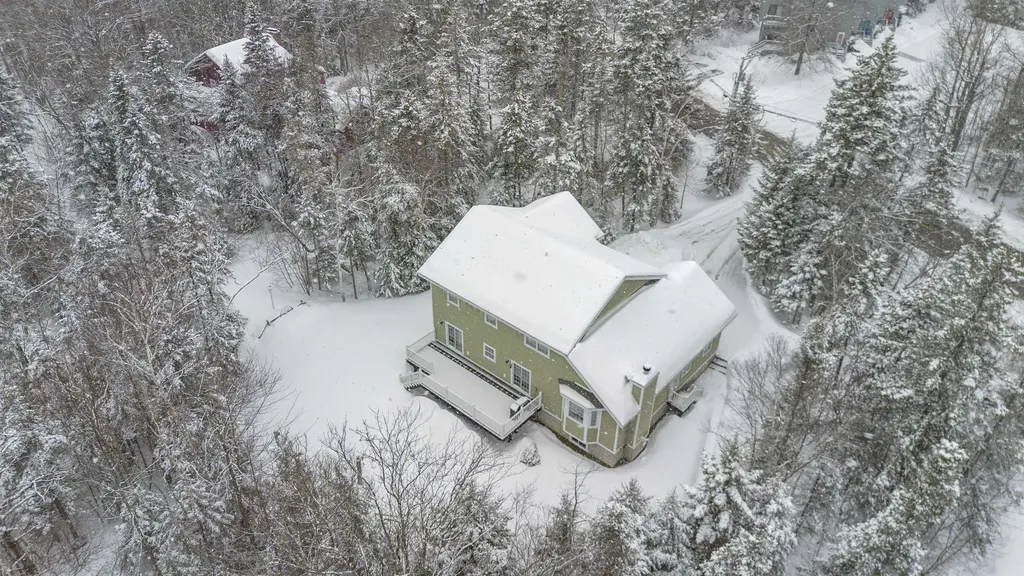 1 Lower Highlands Road Dover VT 05356