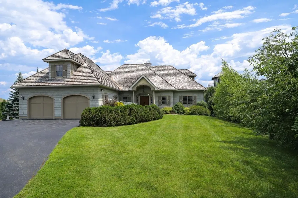 25 Fishing Access Road Newport Town VT 05857