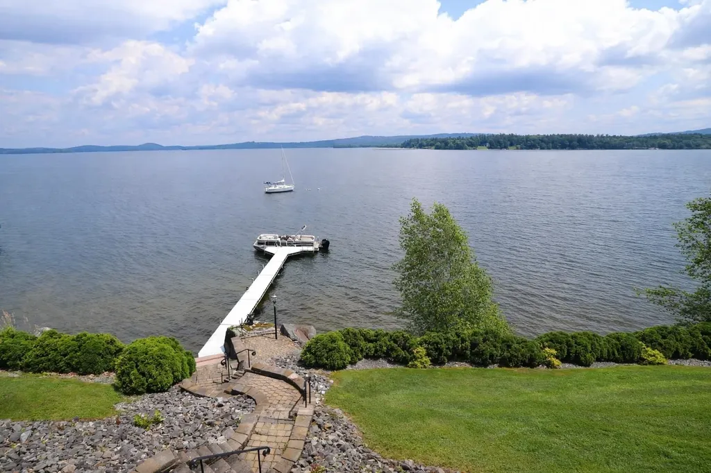 25 Fishing Access Road Newport Town VT 05857