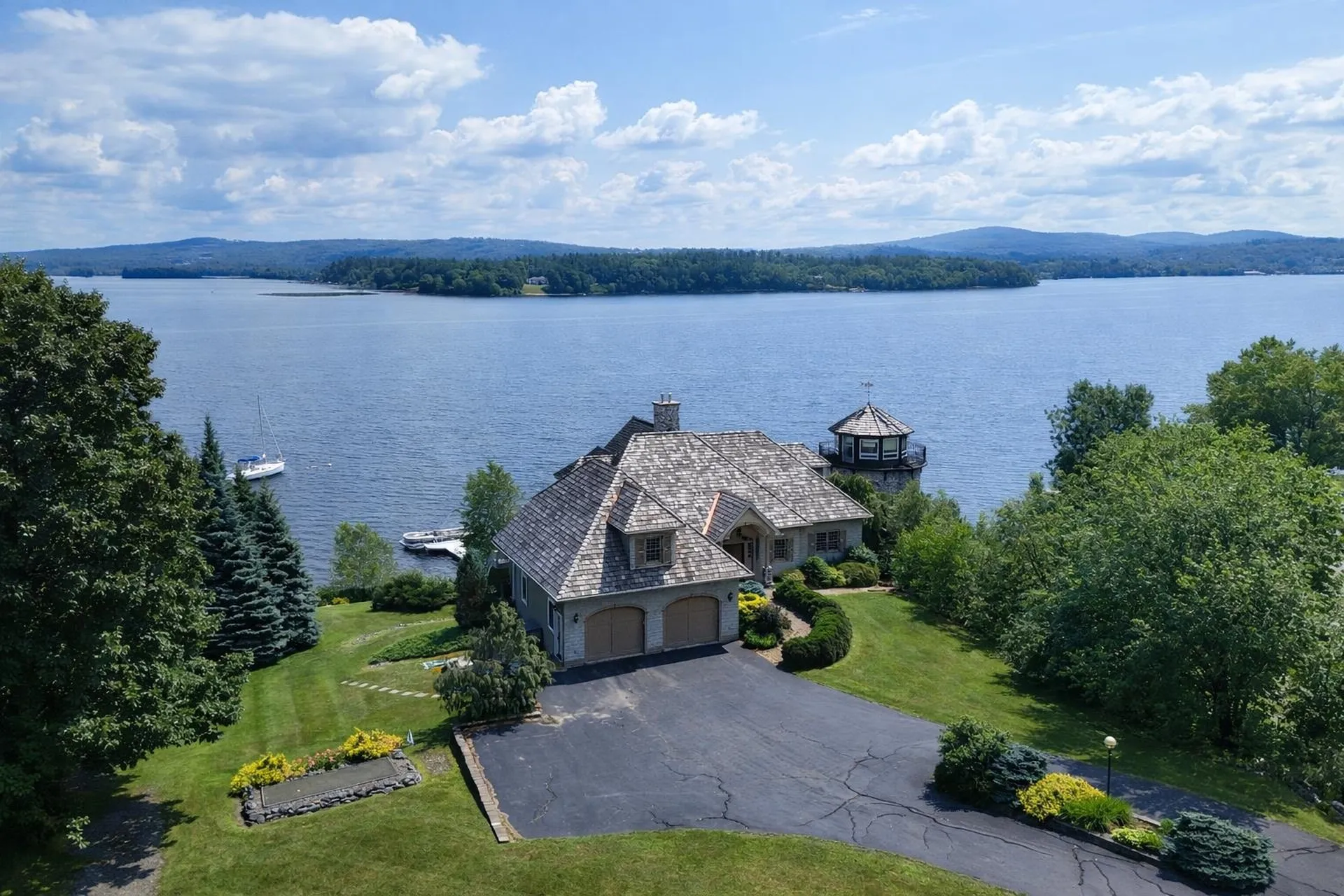 25 Fishing Access Road Newport Town VT 05857
